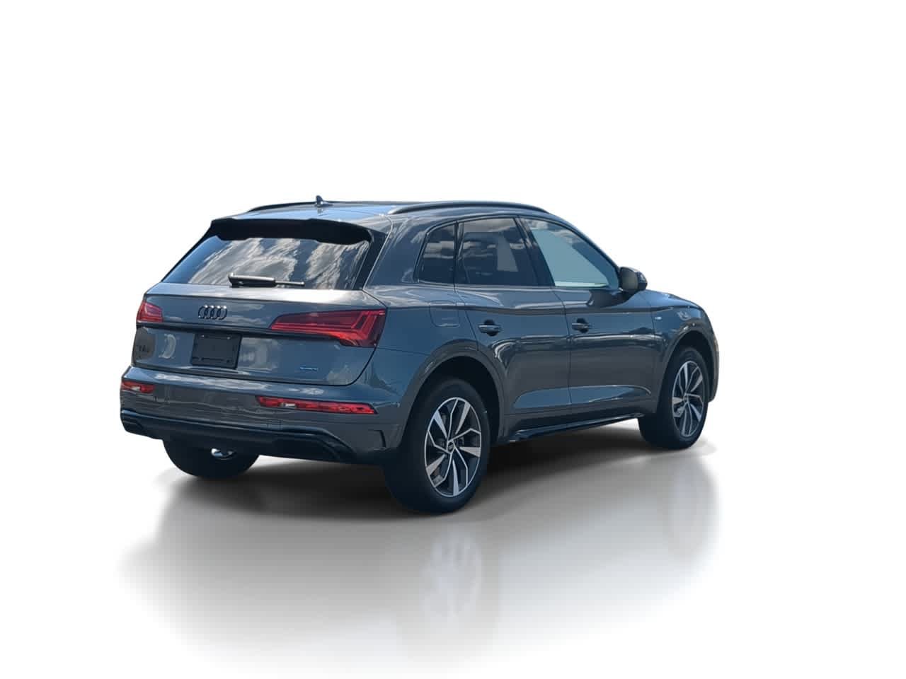 Used 2024 Audi Q5 2.0T Premium w/ Summer of Audi Package AWD/4WD image 8