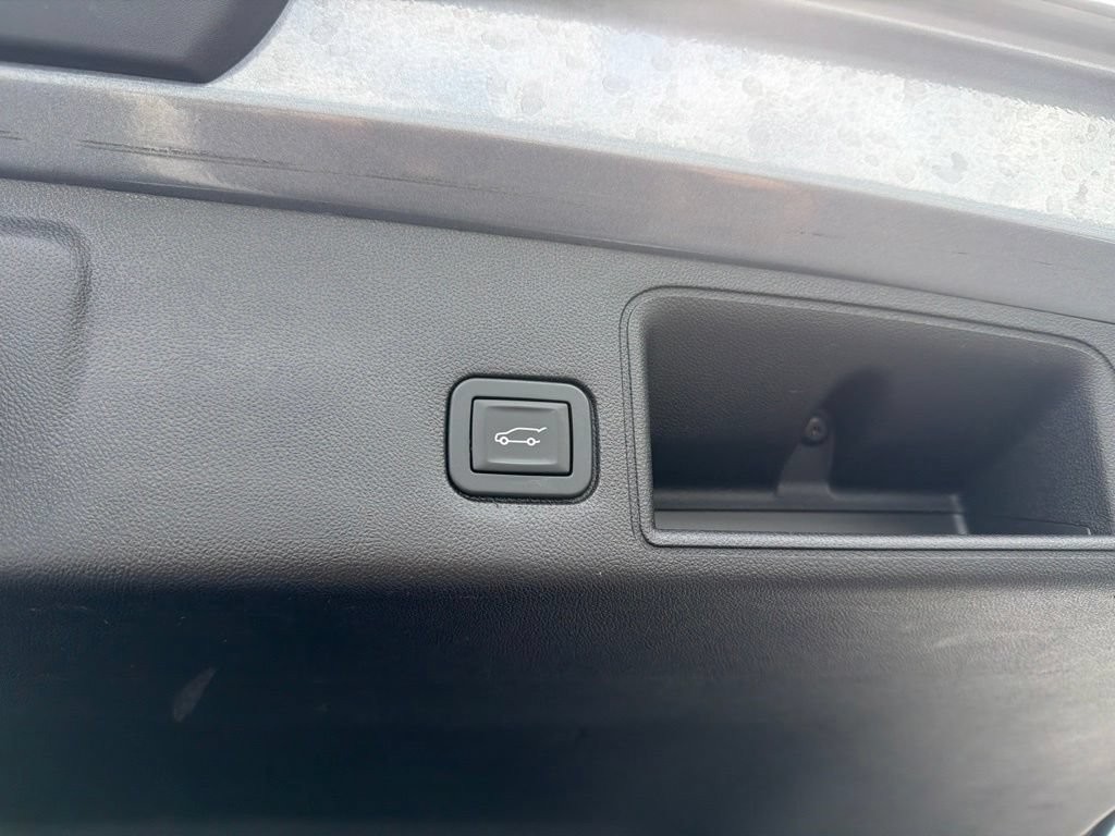 Used 2018 GMC Terrain Denali w/ Advanced Safety Package FWD image 22