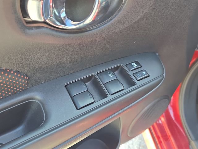 Certified 2016 Nissan Versa Note SR image 19