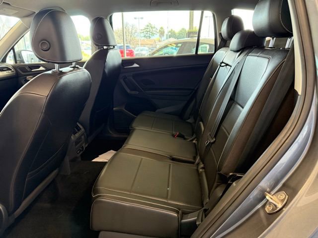 Used 2021 Volkswagen Tiguan SE image 21