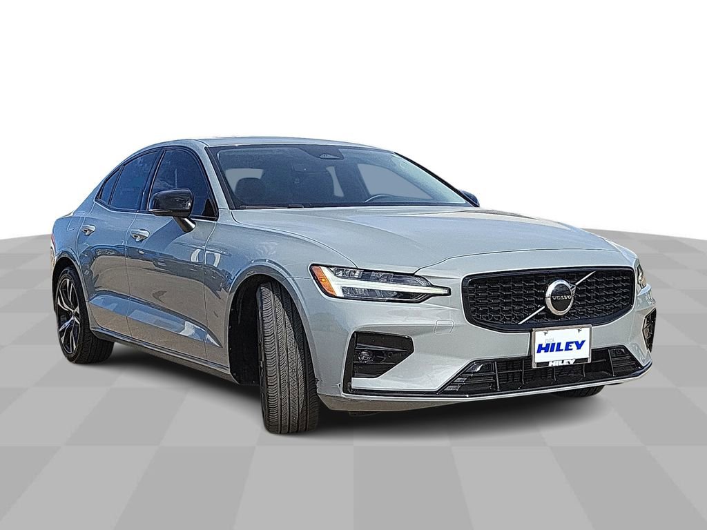 Used 2024 Volvo S60 B5 Core image 2