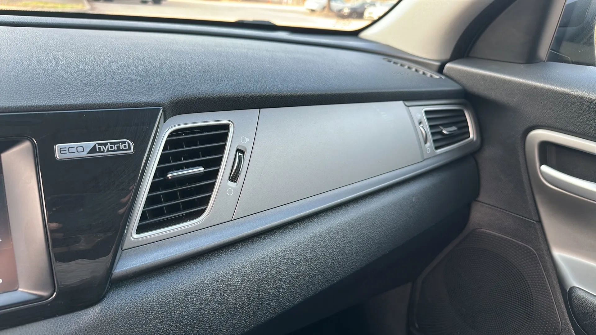 Used 2019 Kia Niro LX image 37