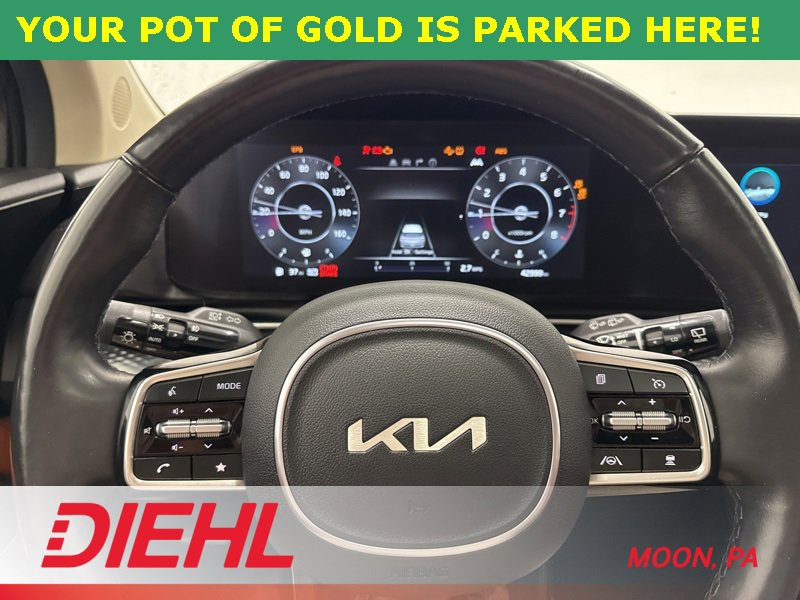 Used 2024 Kia Carnival SX Prestige image 31