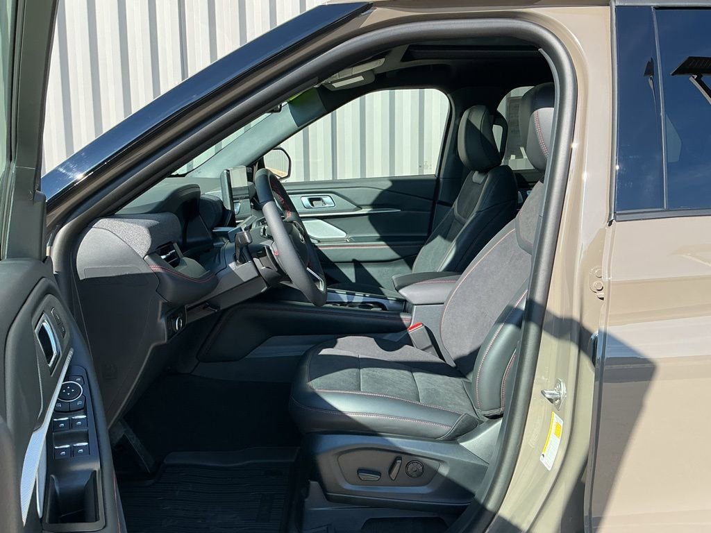 New 2026 Ford Explorer ST w/ Sun And Sound Package image 8