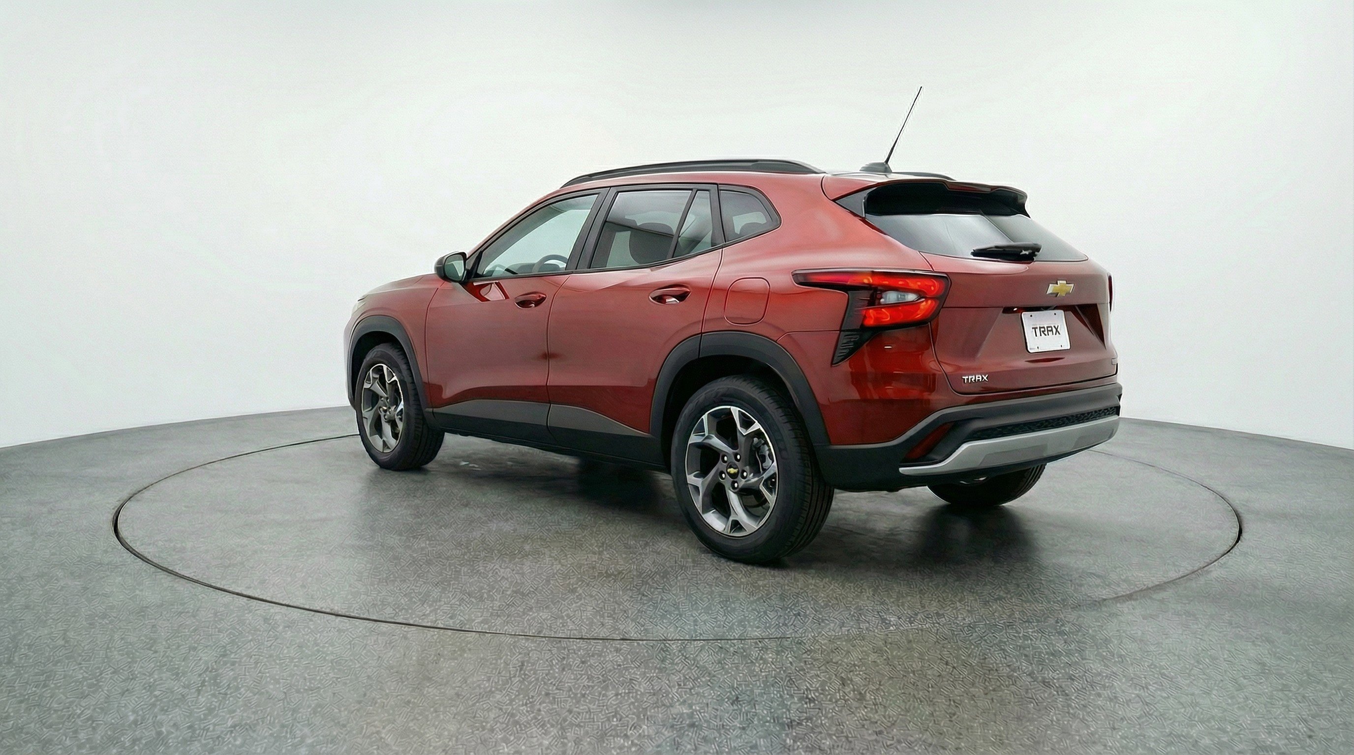 Used 2025 Chevrolet Trax LT image 6