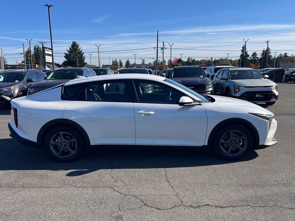 Certified 2025 Kia K4 FWD image 6