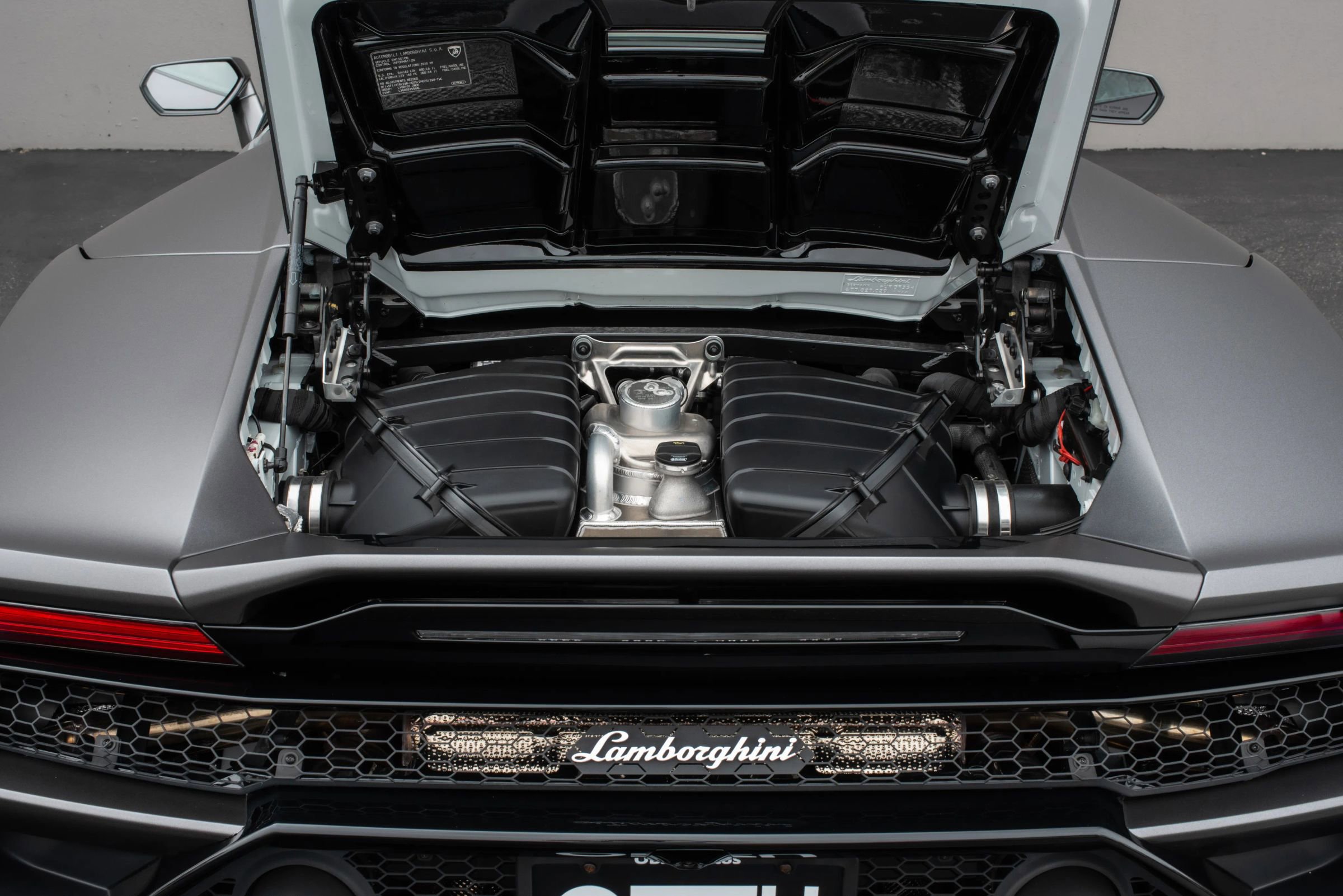 Used 2020 Lamborghini Huracan EVO AWD/4WD image 26