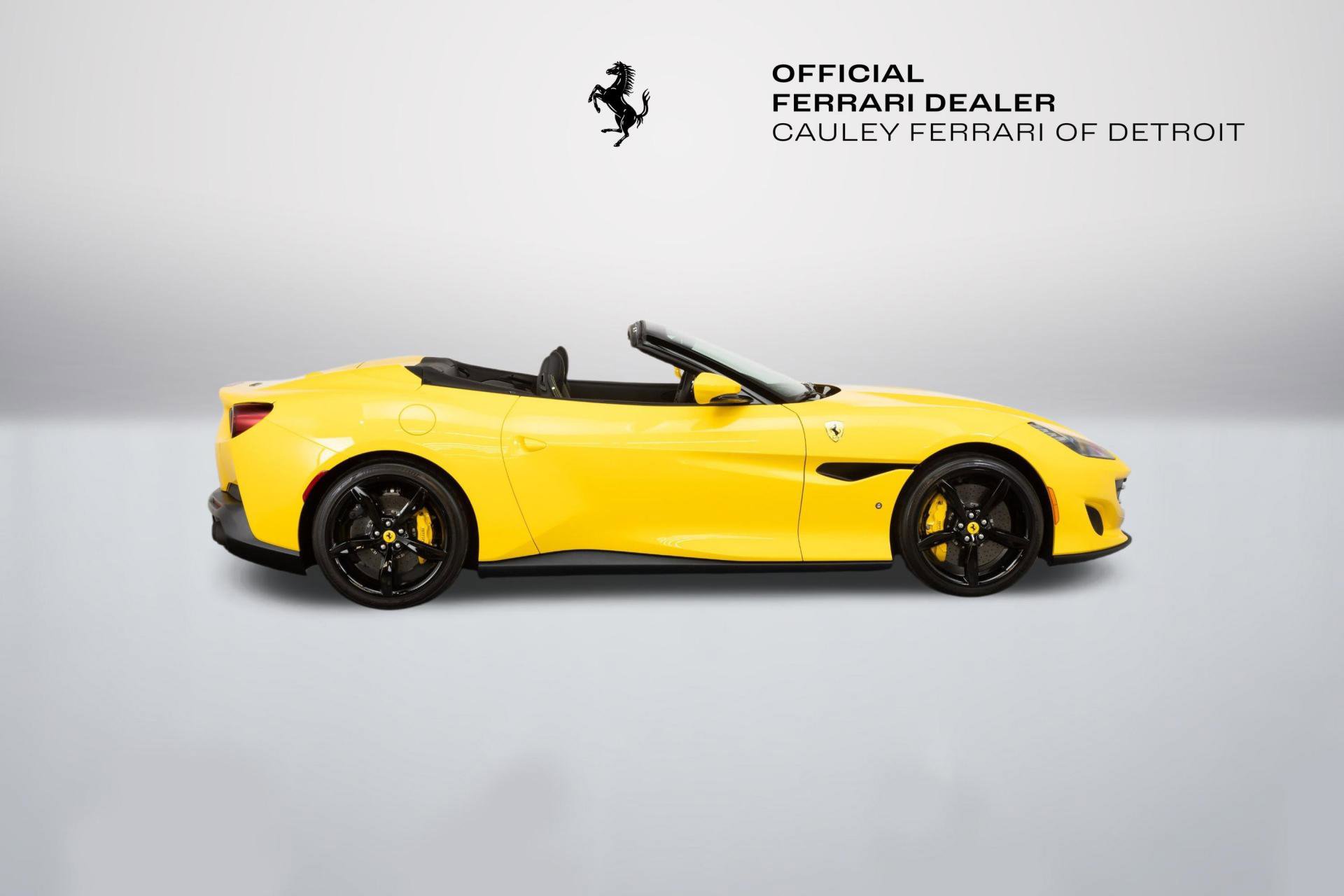 Certified 2020 Ferrari Portofino RWD image 9