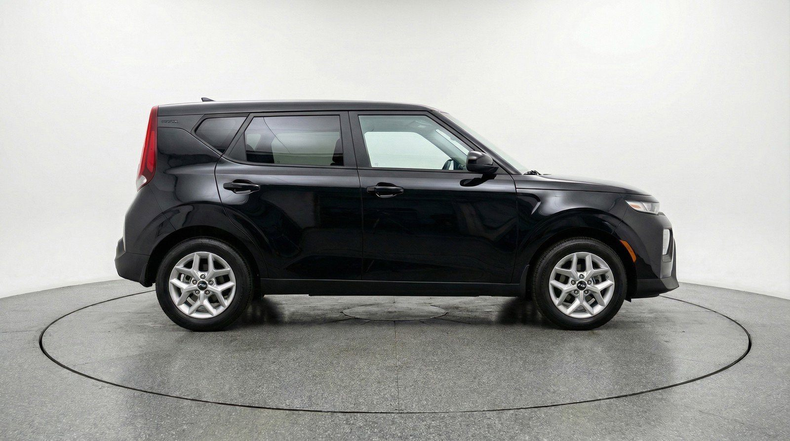 Used 2025 Kia Soul LX w/ LX Technology Package image 11