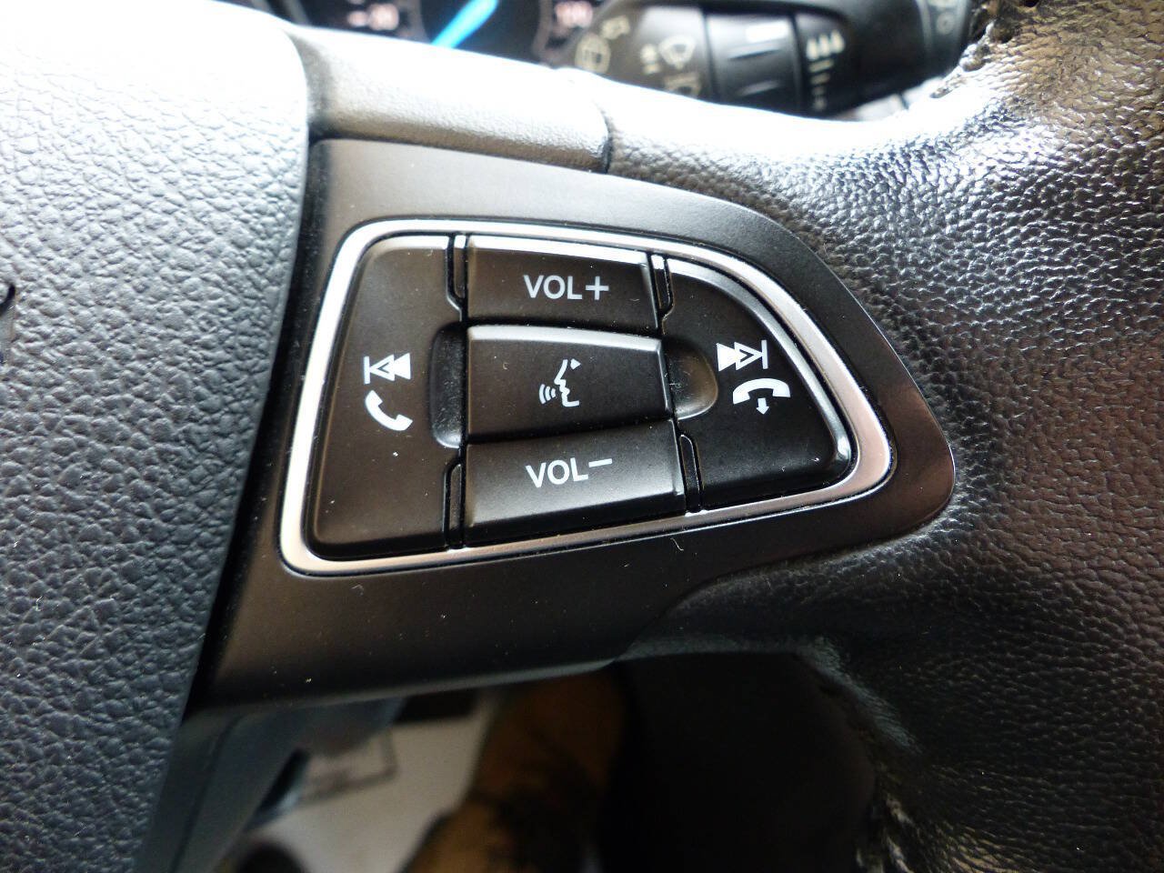 Used 2019 Ford Escape SEL AWD/4WD image 39