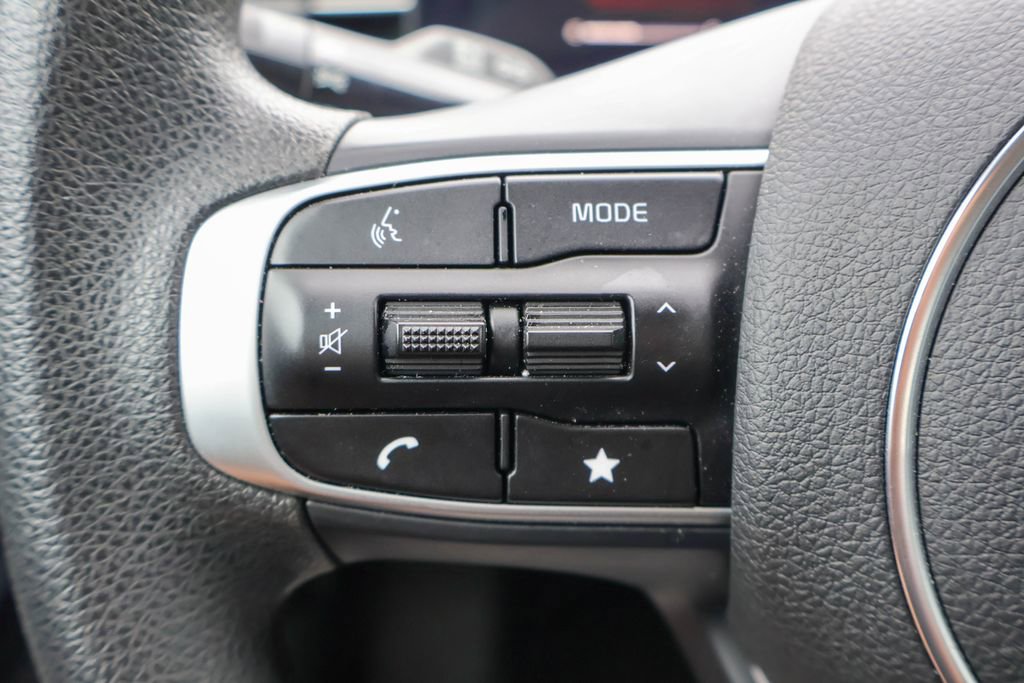 Used 2025 Kia K5 LXS FWD image 12