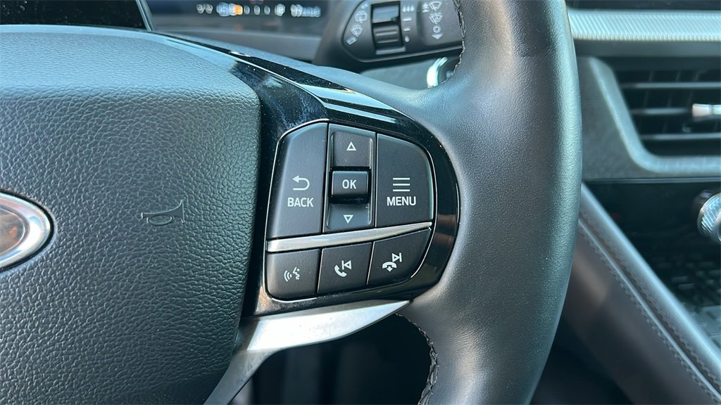 Used 2025 Ford Explorer Platinum image 17
