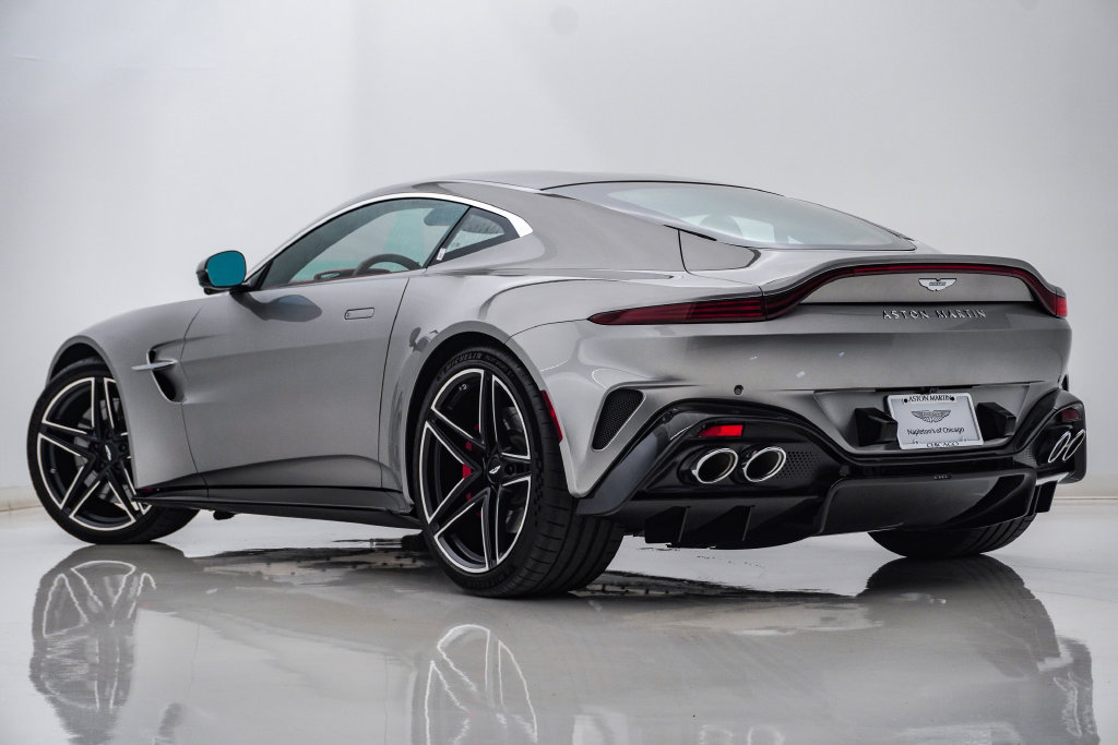 Used 2025 Aston Martin V8 Vantage Roadster RWD image 8