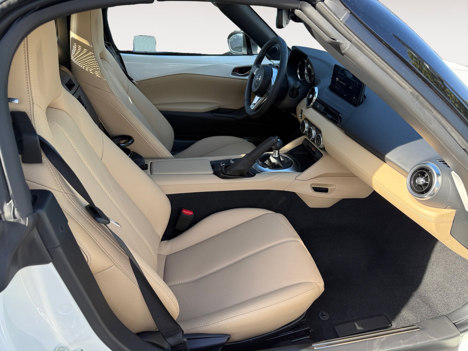 New 2026 MAZDA MX-5 Miata Grand Touring w/ Weather Package RWD image 19