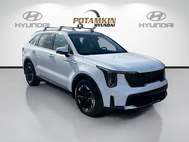 Used 2025 Kia Sorento S w/ Panoramic Sunroof Package FWD image 3