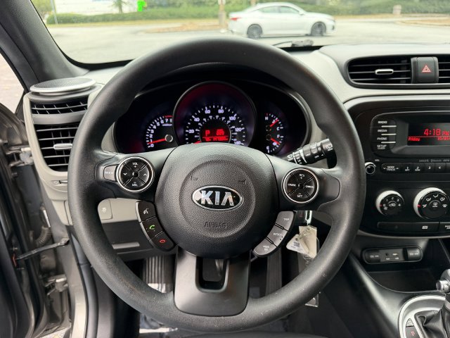 Used 2015 Kia Soul FWD image 17