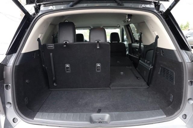 Certified 2025 Nissan Pathfinder SL AWD/4WD image 8