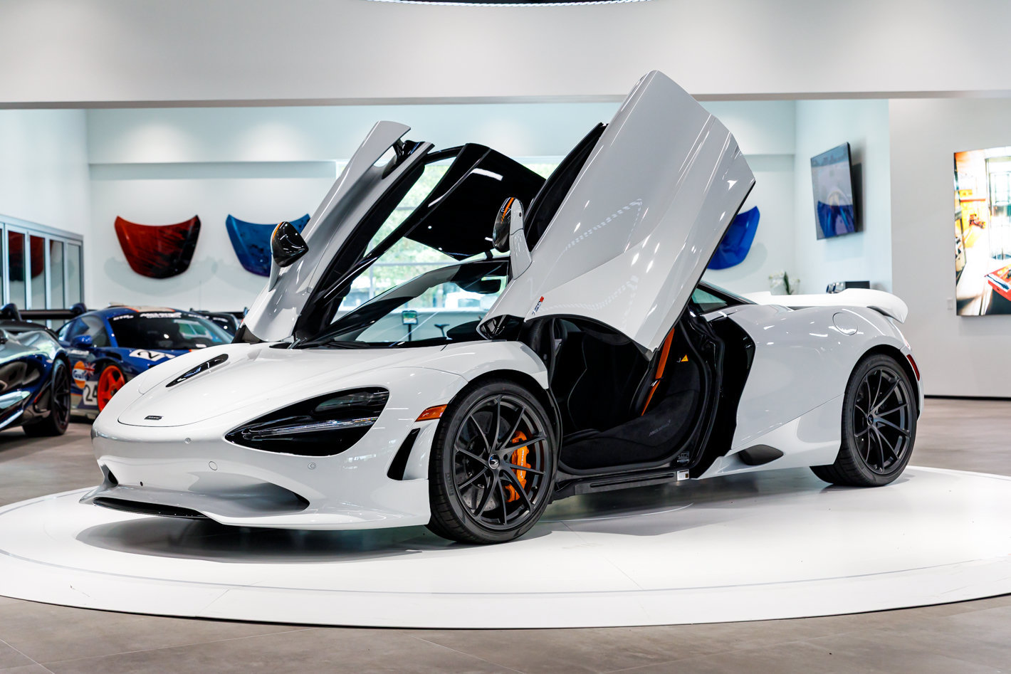 Used 2027 McLaren 750S RWD image 7