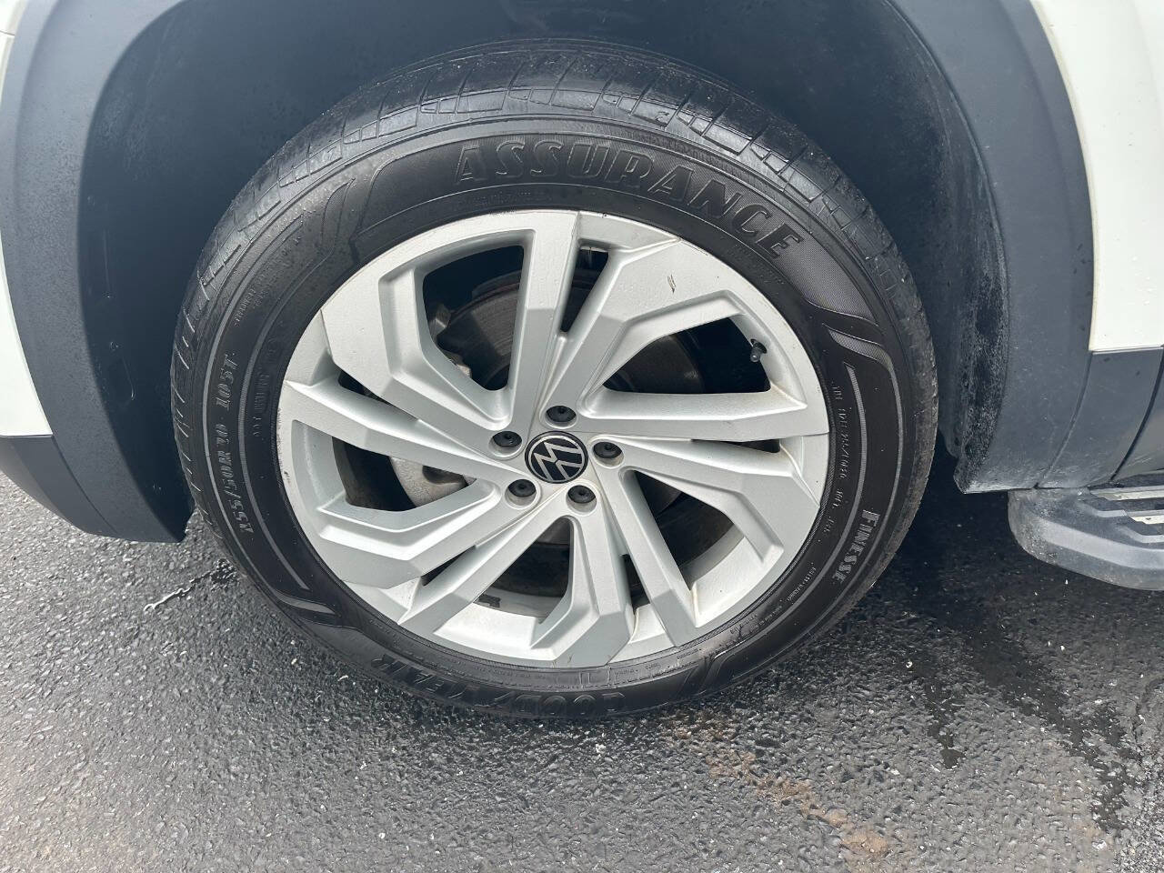 Used 2021 Volkswagen Atlas SE image 12