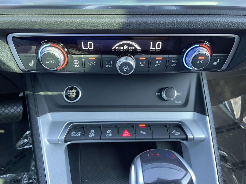 Used 2023 Audi Q3 2.0T Premium image 42