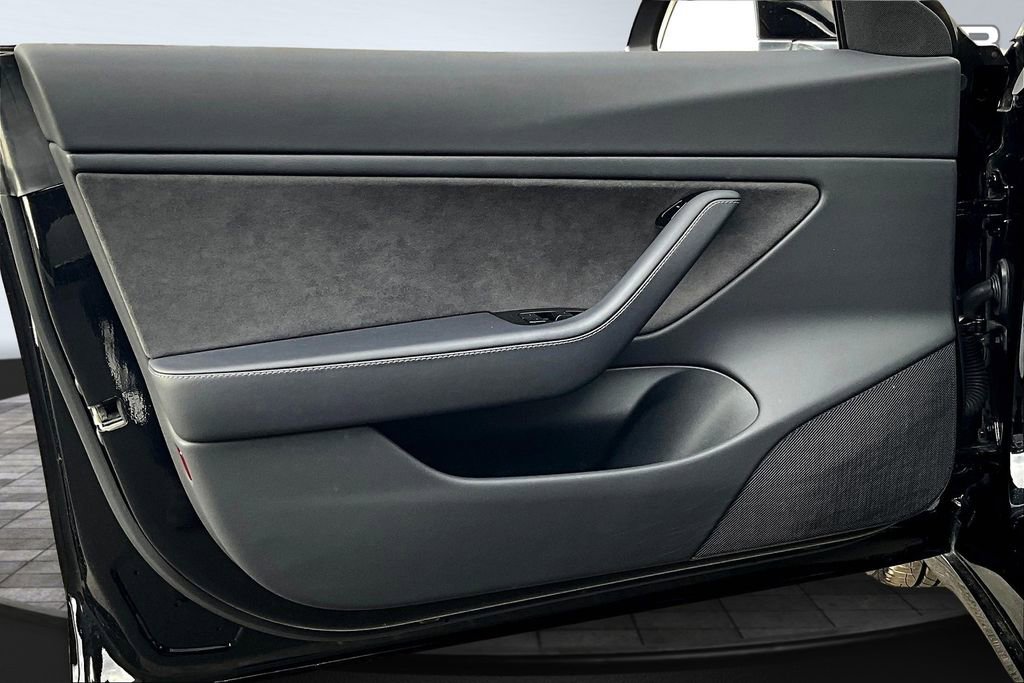 Used 2018 Tesla Model 3 Long Range image 23