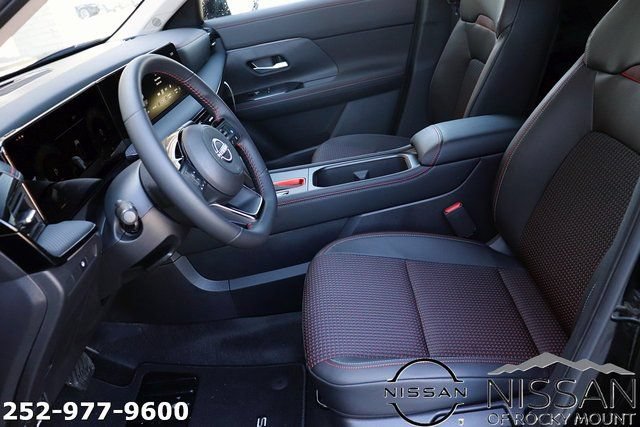 New 2025 Nissan Kicks SR AWD/4WD image 11