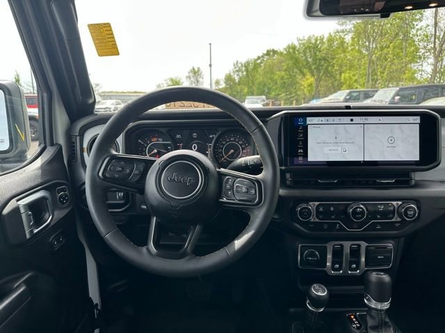 Used 2025 Jeep Wrangler Sport AWD/4WD image 21