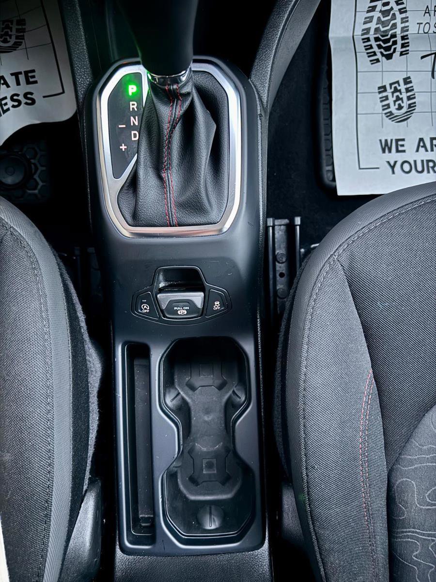 Used 2023 Jeep Renegade Trailhawk image 15