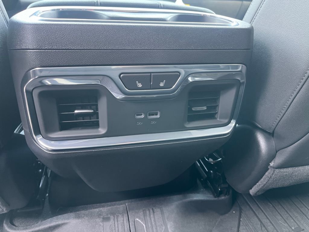 New 2026 GMC Sierra 1500 SLT image 23