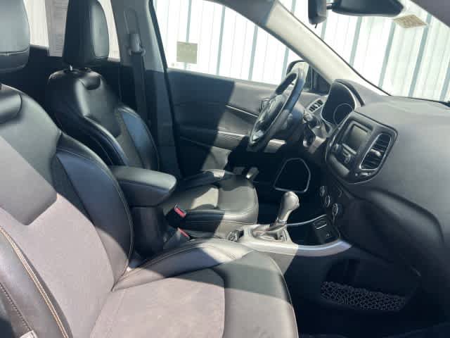 Used 2018 Jeep Compass Latitude image 20