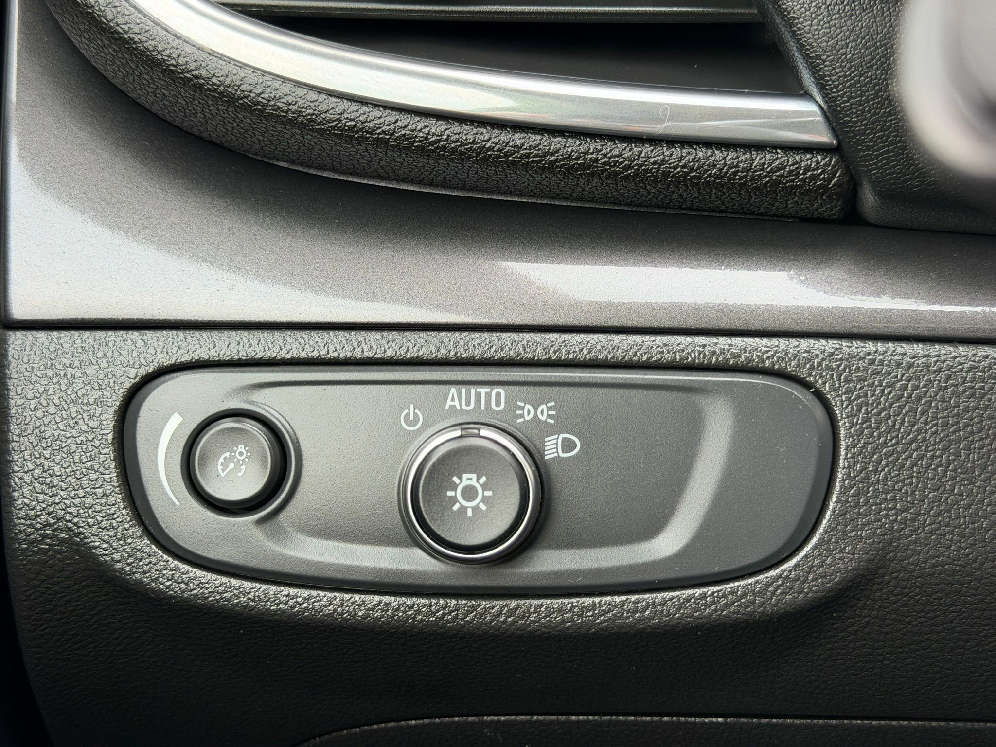 Used 2019 Buick Encore Preferred FWD image 40