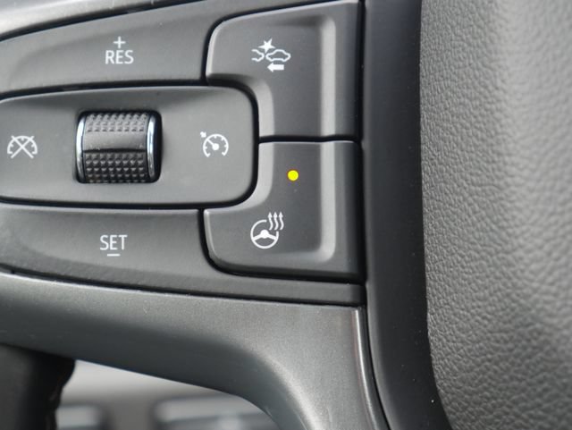 Used 2025 Chevrolet Silverado 3500 LT AWD/4WD image 4