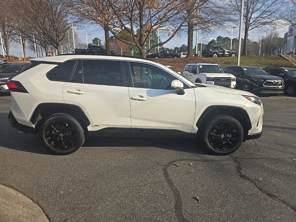 Used 2022 Toyota RAV4 SE w/ SE Grade Weather Package image 11