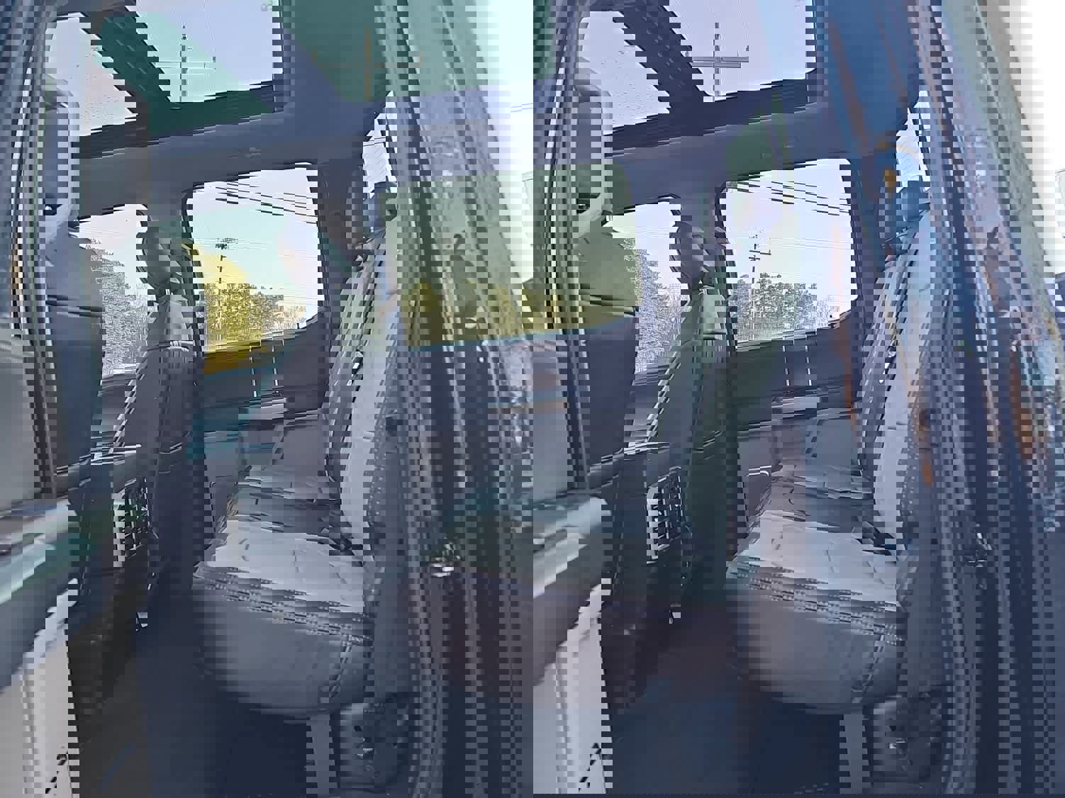 Used 2019 Ford F350 Limited w/ Snow Plow Prep Package image 29