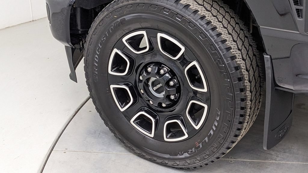 Certified 2025 Ford F250 Platinum AWD/4WD image 5