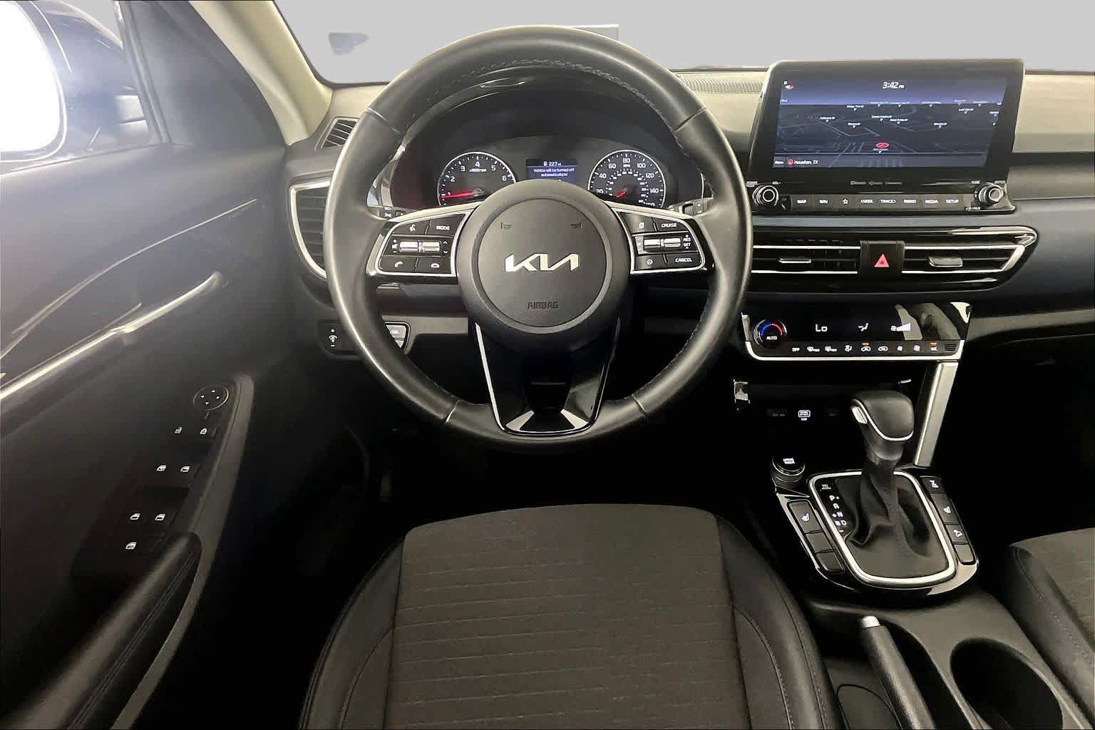 Used 2022 Kia Seltos Nightfall Edition AWD/4WD image 6