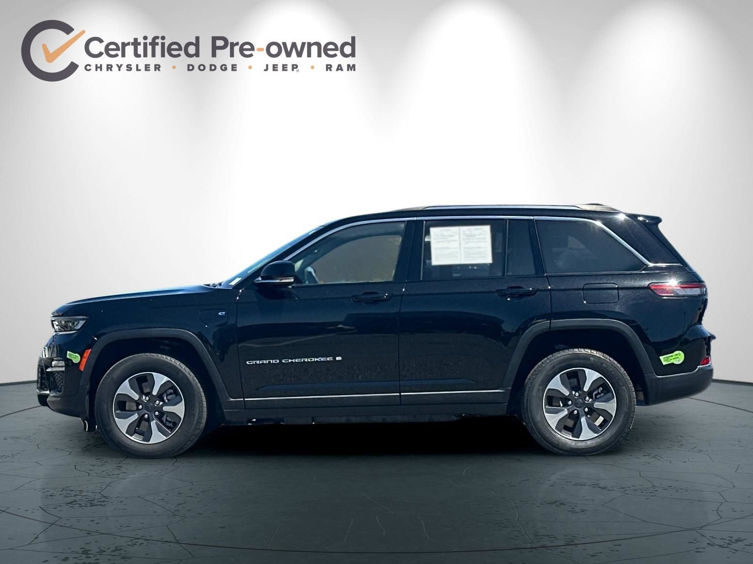 Used 2022 Jeep Grand Cherokee Limited 4xe AWD/4WD image 5