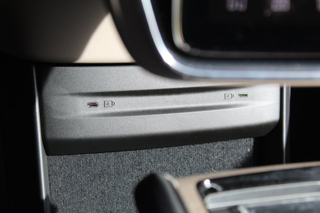 New 2026 Volvo EX90 Ultra AWD/4WD image 26