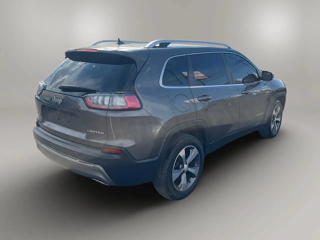 Used 2019 Jeep Cherokee Limited w/ Luxury Group AWD/4WD image 6