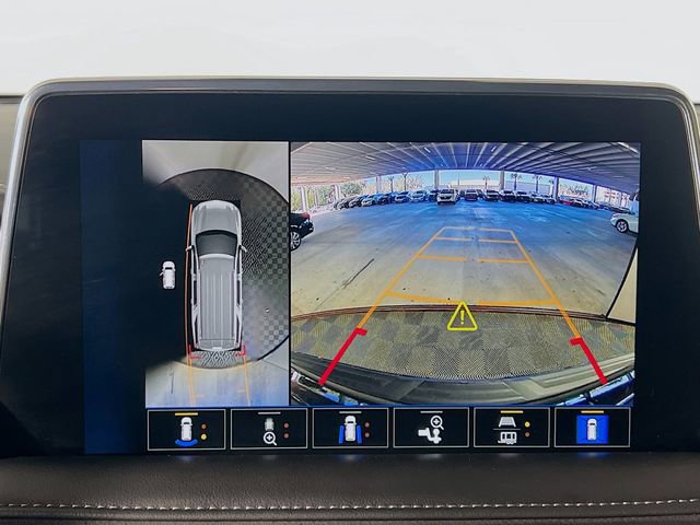 Used 2023 Chevrolet Suburban Z71 w/ Luxury Package image 21