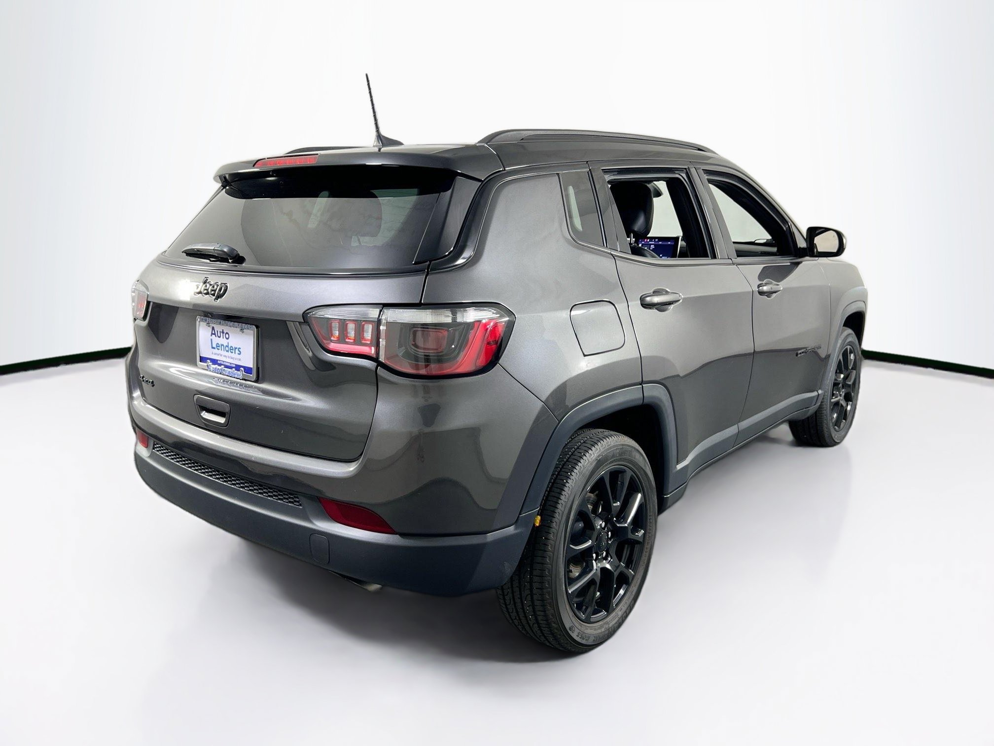 Used 2022 Jeep Compass Latitude AWD/4WD image 5