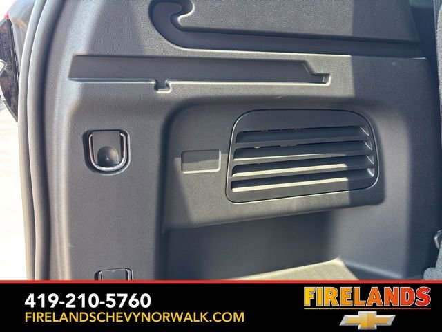 New 2025 Chevrolet Traverse Z71 w/ Driver Confidence Package image 61