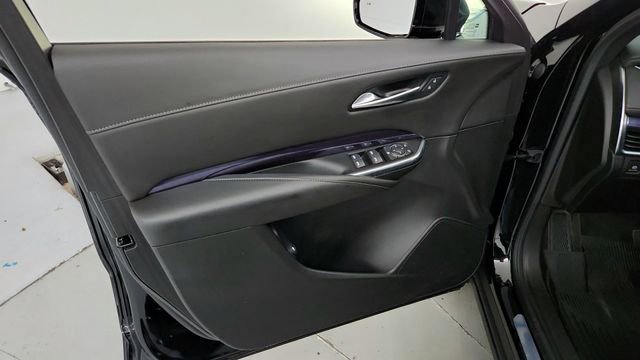 Certified 2023 Cadillac XT4 Luxury w/ Cold Weather Package image 18