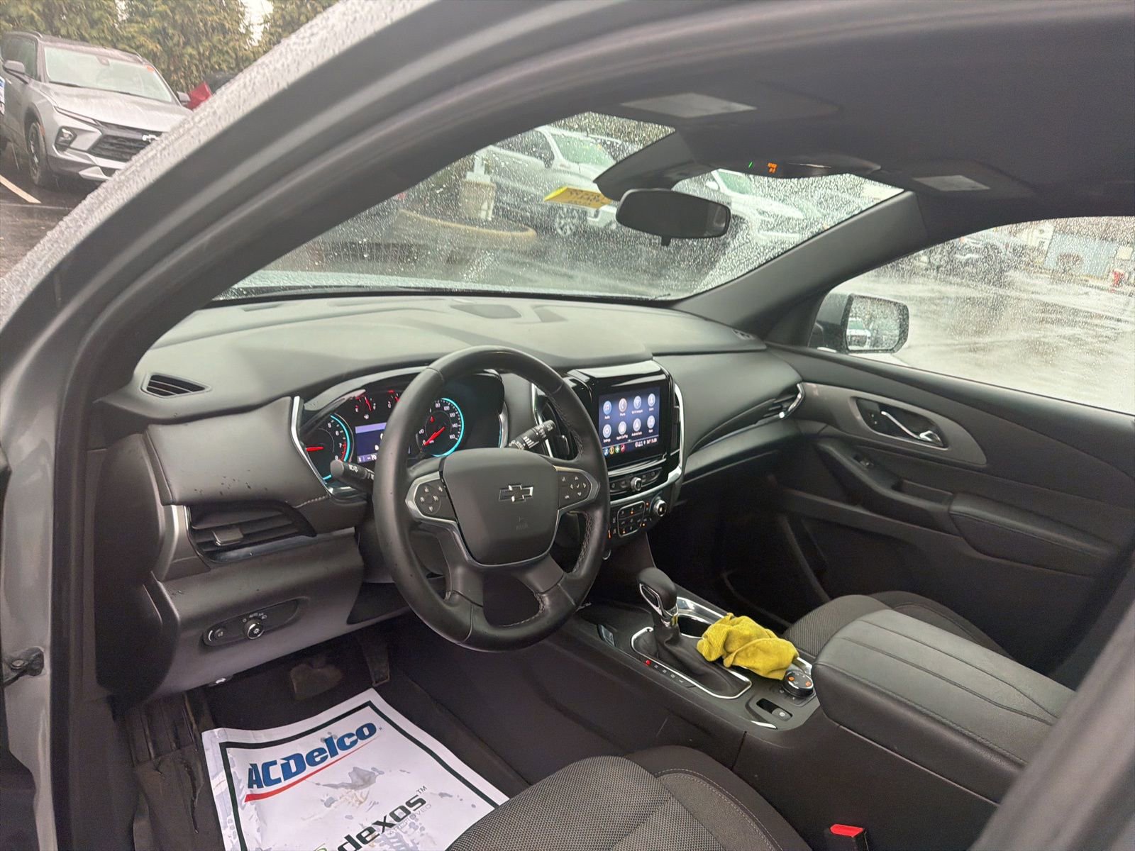 Used 2023 Chevrolet Traverse LT w/ Midnight/Sport Edition image 10