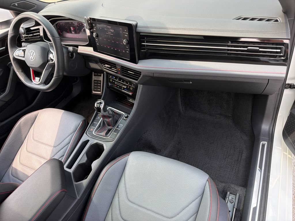 Certified 2025 Volkswagen Jetta GLI Autobahn FWD image 27