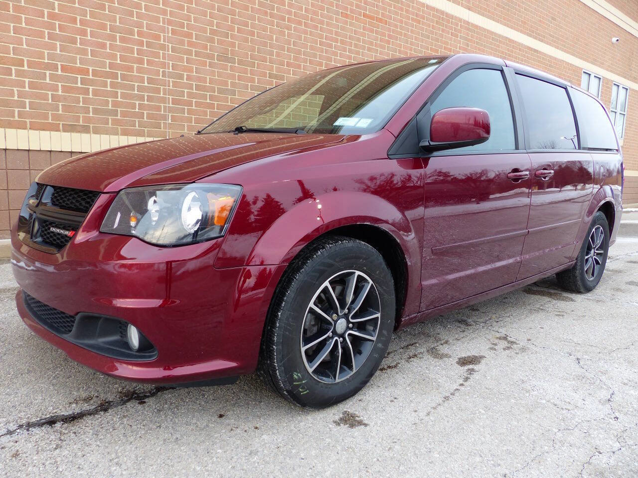 Used 2017 Dodge Grand Caravan SXT w/ Driver Convenience Group image 6