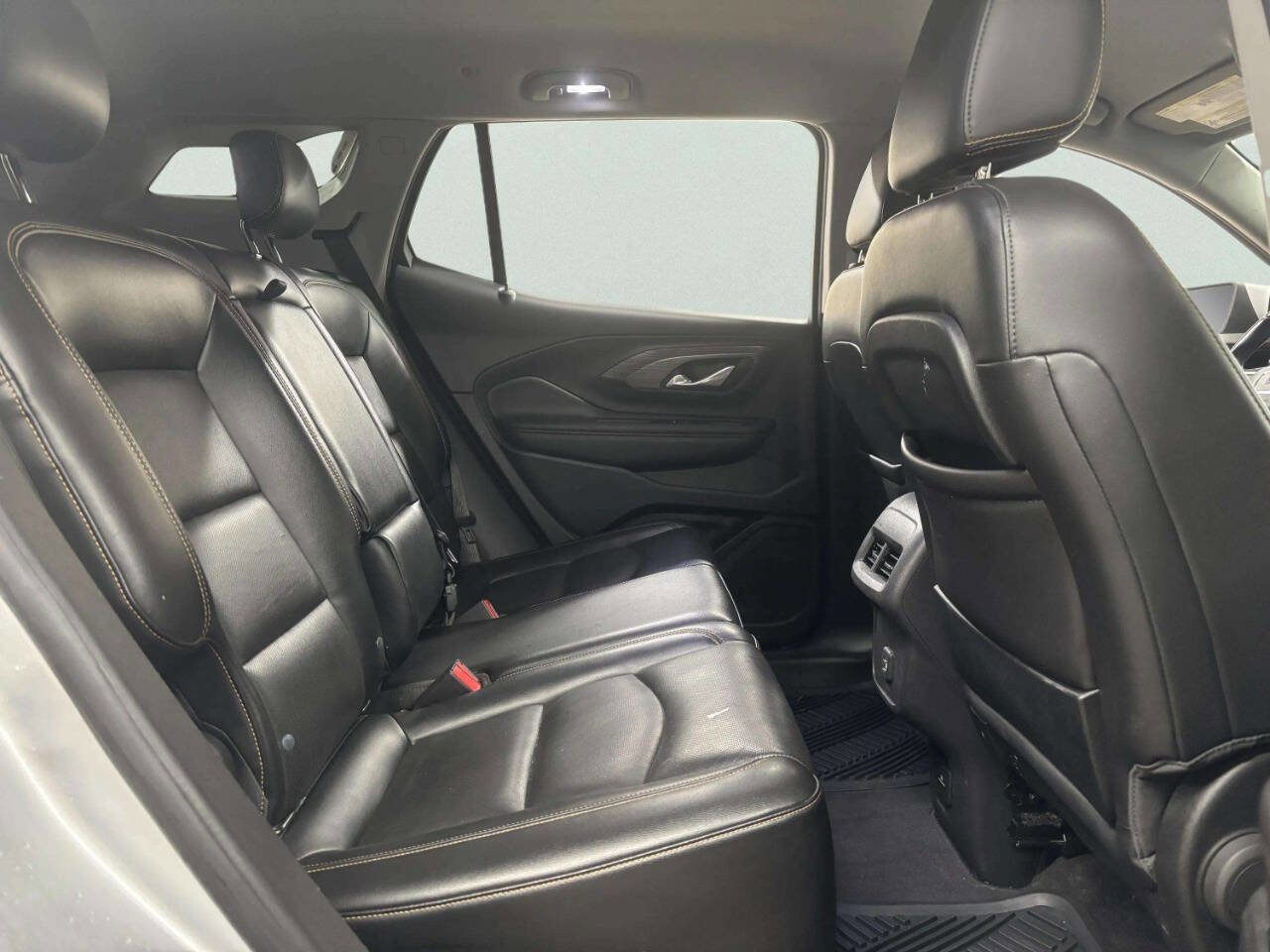 Used 2020 GMC Terrain SLT w/ Preferred Package image 19