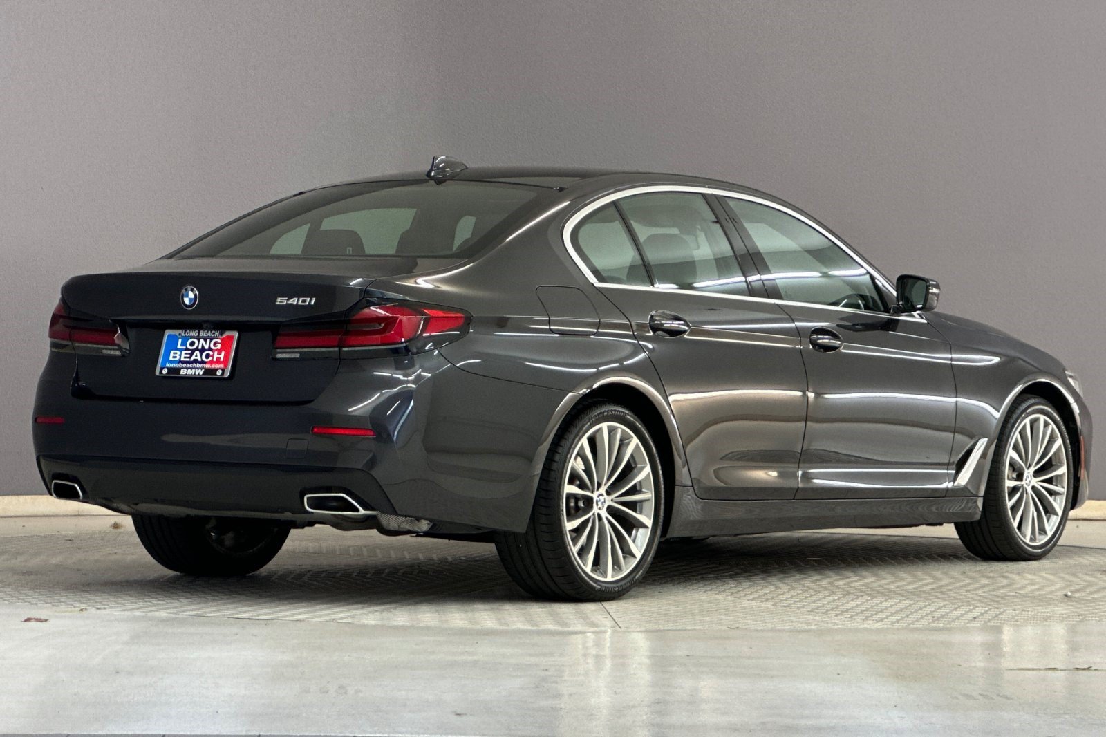 Certified 2023 BMW 540i w/ Premium Package RWD image 8