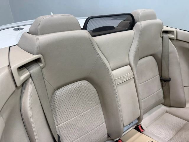 Used 2015 Mercedes-Benz E 400 Cabriolet image 32
