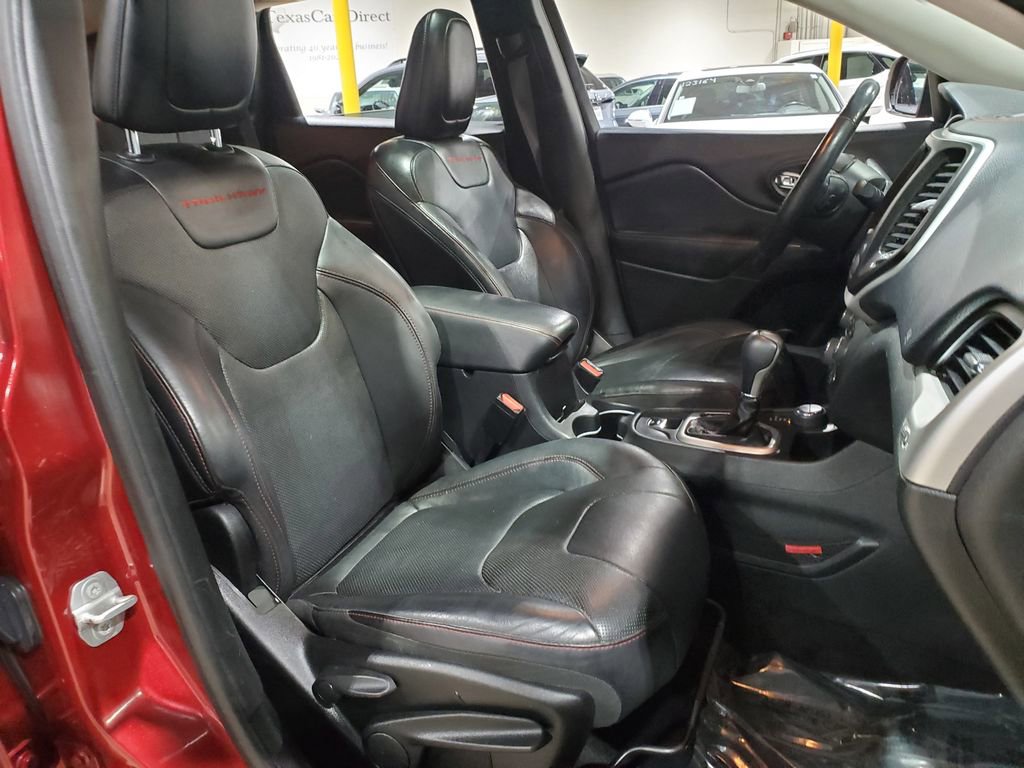 Used 2015 Jeep Cherokee Trailhawk w/ Comfort/Convenience Group image 14